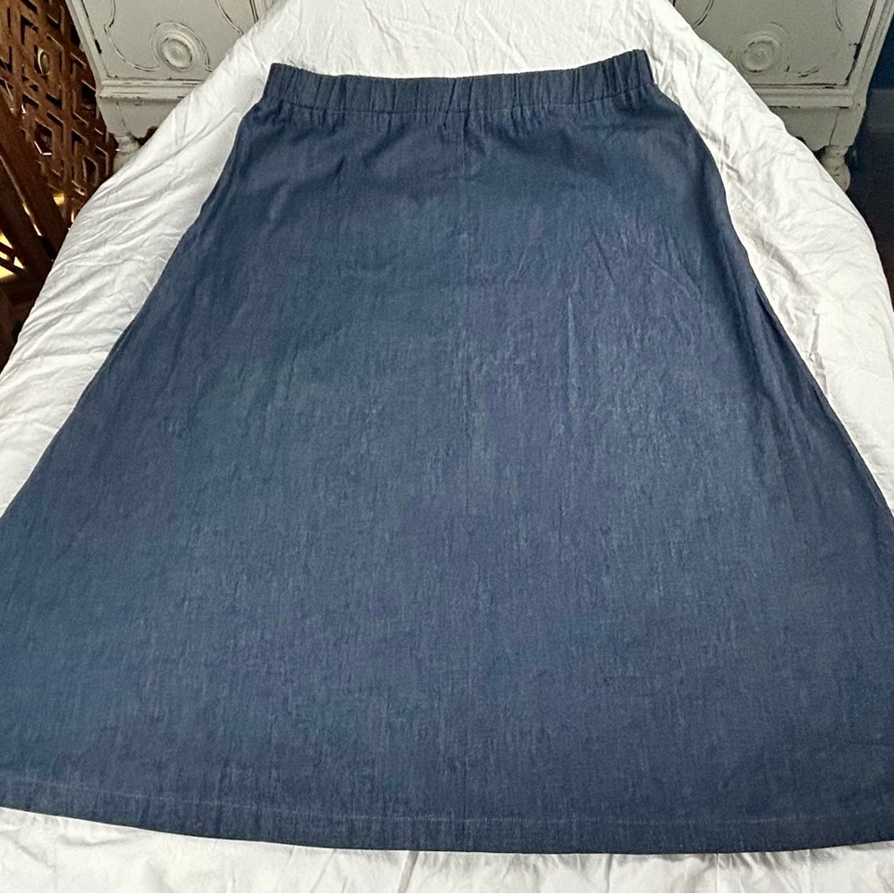Marcella Moda chambray ladies maxi skirt size XL, NWOT